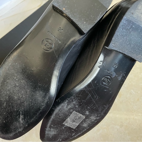 Chanel Ballet Flats Lambskin & Patent Calfskin - Picture 11 of 16